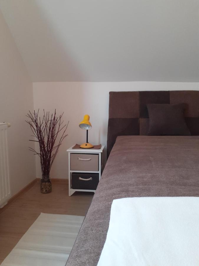 Pacsirta Vendeghaz Hotel Egerszalók Buitenkant foto