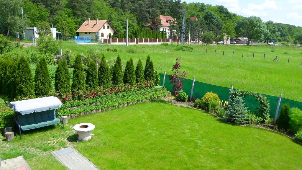 Pacsirta Vendeghaz Hotel Egerszalók Buitenkant foto